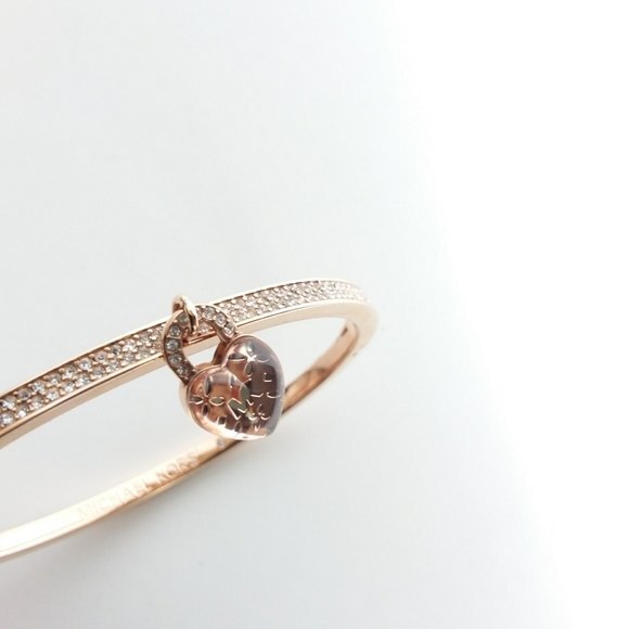 Michael Kors Bracelet Rose Gold Logo Love Heart Charm Rhinestone Hinge Bangle - Picture 5 of 10